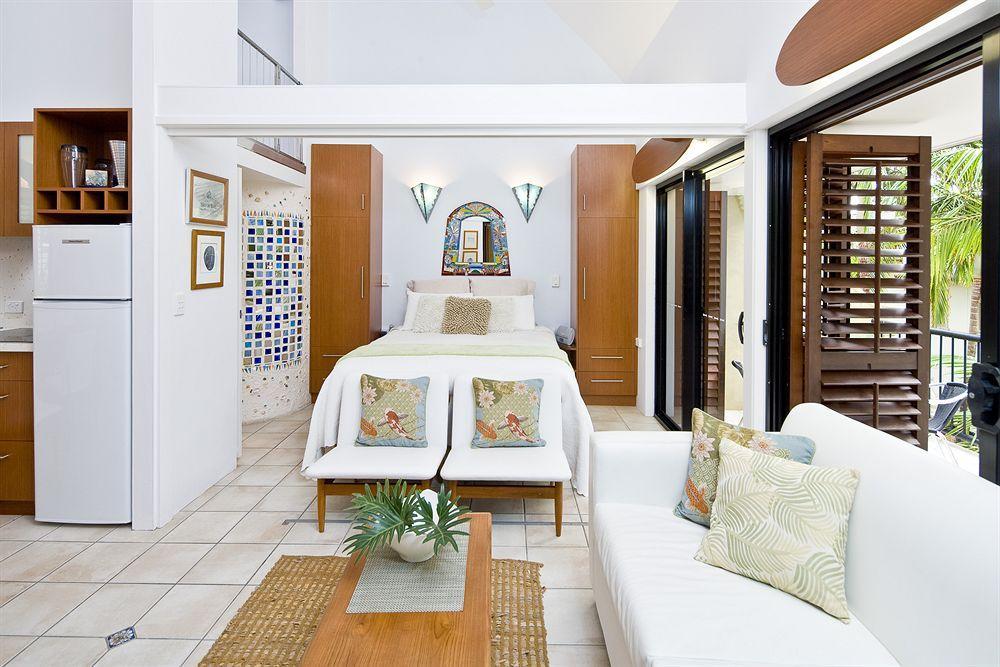 Julians Apartments Byron Bay Extérieur photo