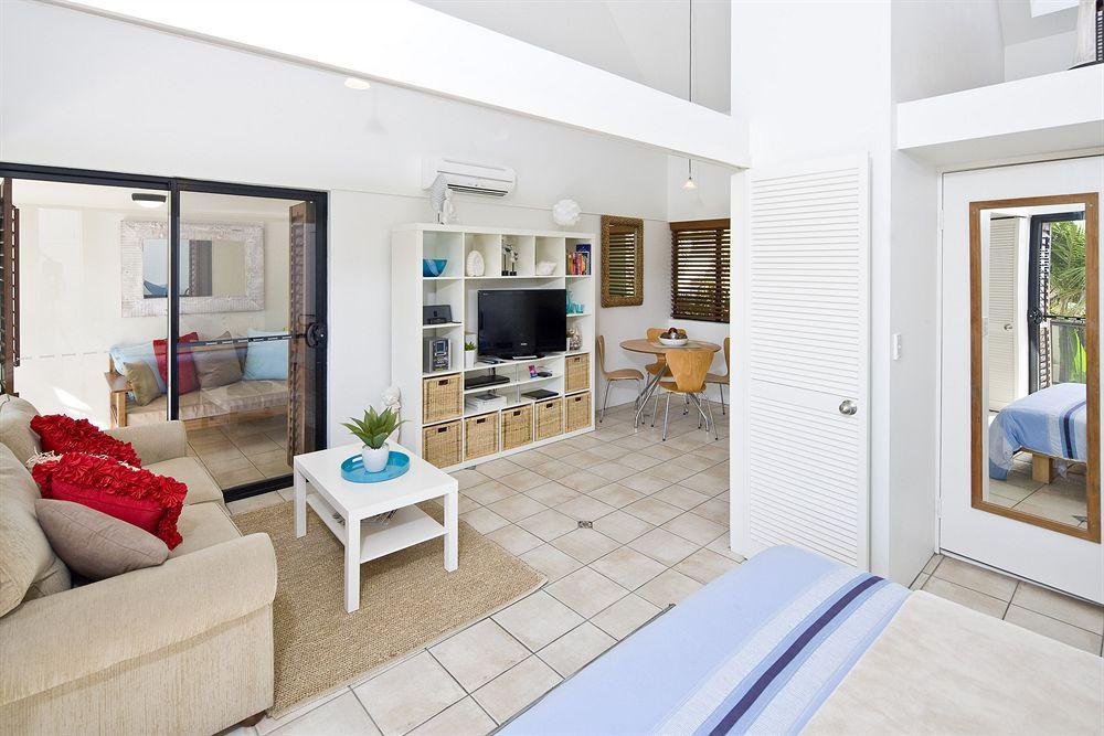 Julians Apartments Byron Bay Extérieur photo