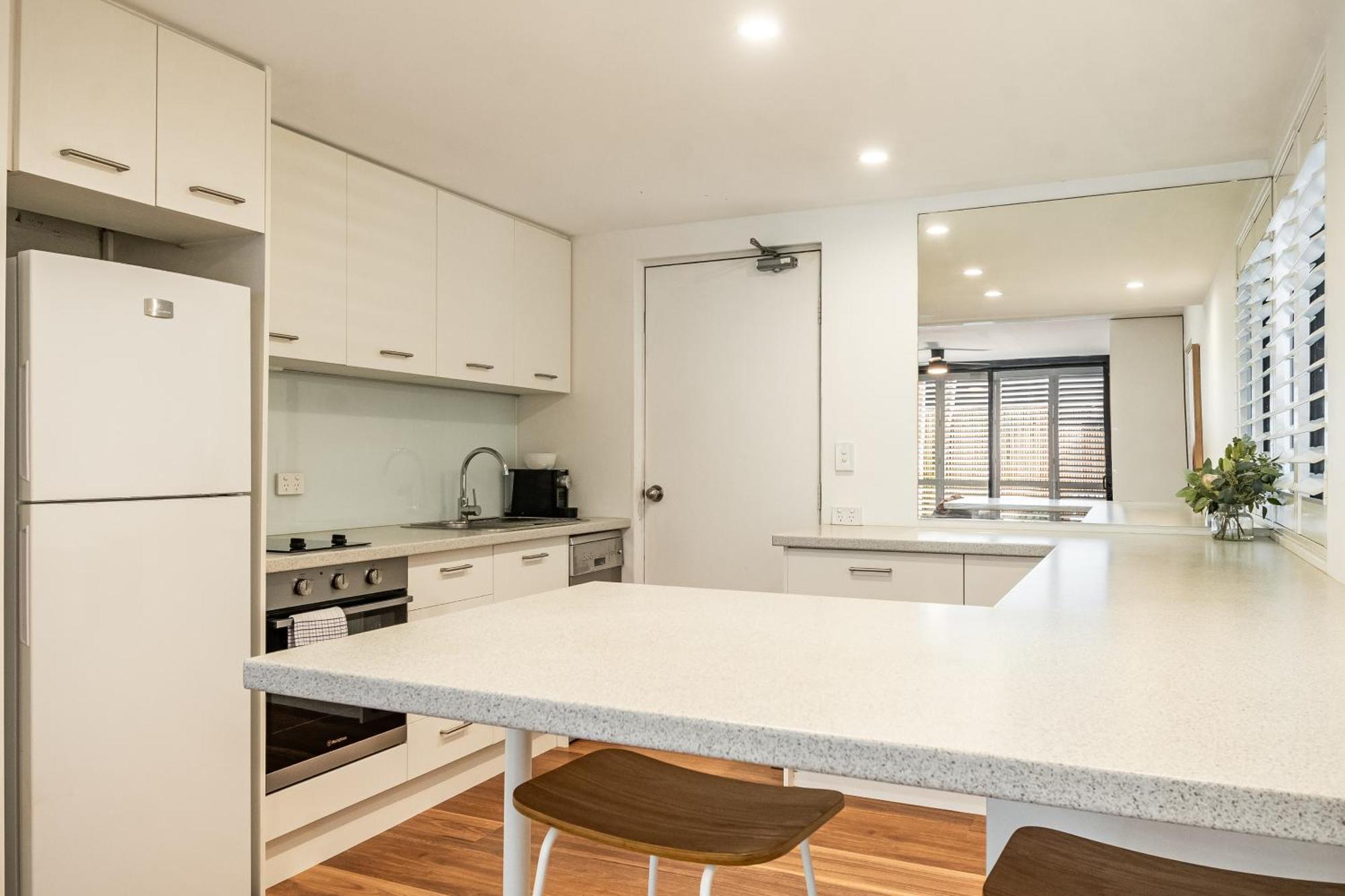 Julians Apartments Byron Bay Extérieur photo