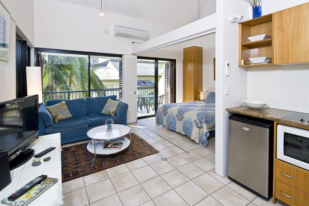 Julians Apartments Byron Bay Extérieur photo