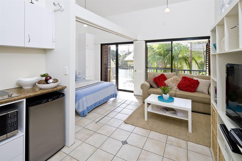 Julians Apartments Byron Bay Extérieur photo