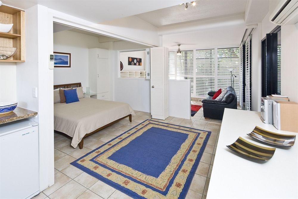 Julians Apartments Byron Bay Extérieur photo