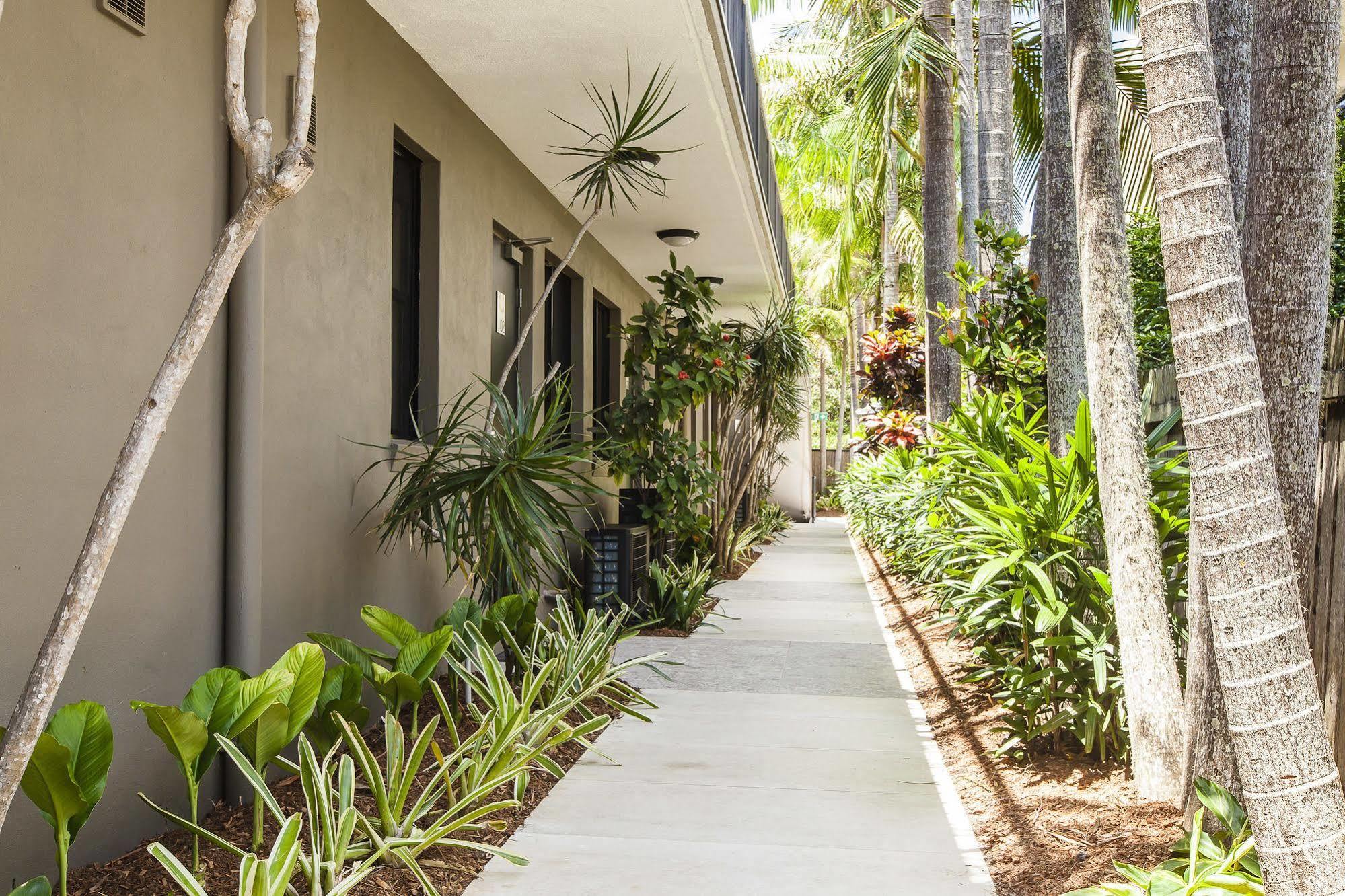 Julians Apartments Byron Bay Extérieur photo