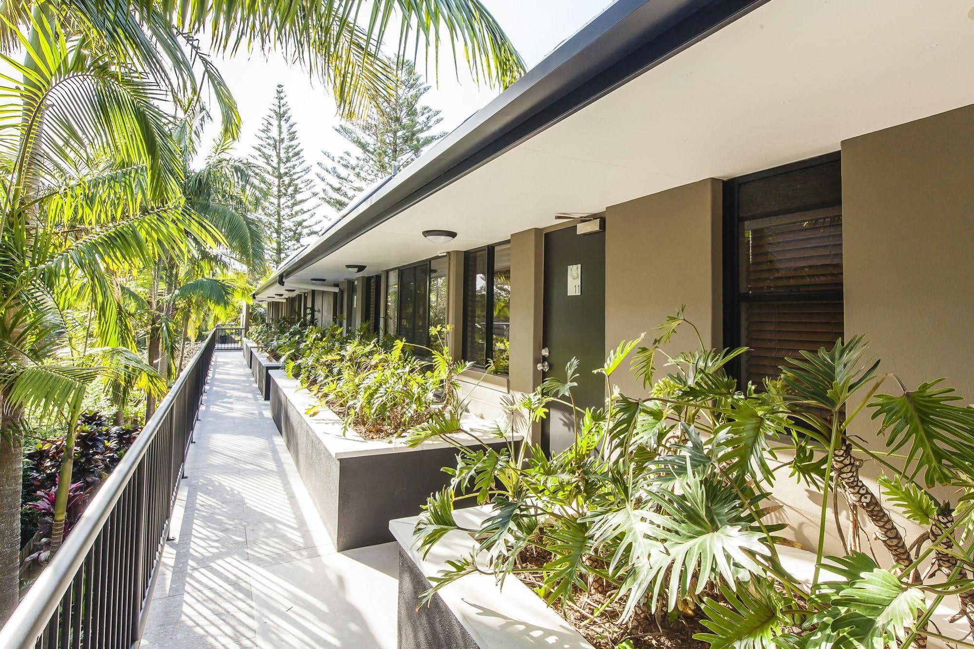 Julians Apartments Byron Bay Extérieur photo